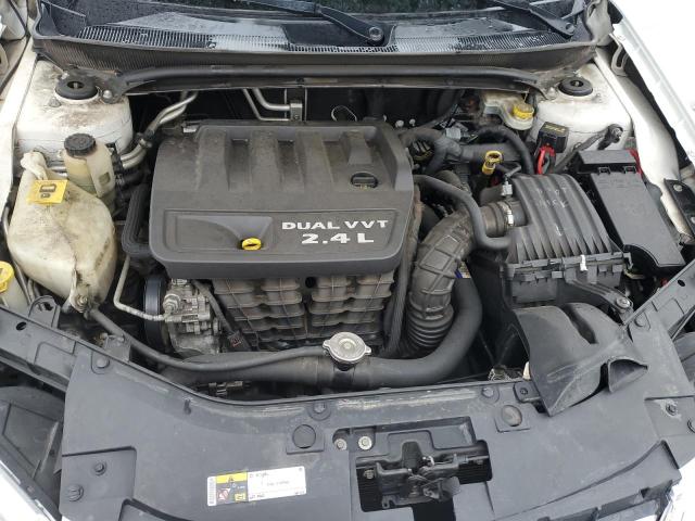 Photo 11 from auction – 2014 CHRYSLER 200 LX with VIN 1C3CCBAB7EN210805