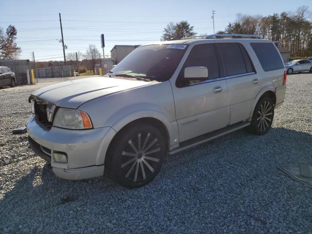 LINCOLN NAVIGATOR 2005 with VIN 5LMFU28595LJ12787 - Photo from auction