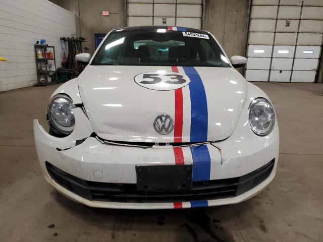 Photo 5 from auction – 2014 VOLKSWAGEN BEETLE with VIN 3VWHX7AT4EM618018