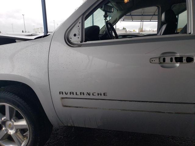 Photo 7 from auction – 2011 CHEVROLET AVALANCHE with VIN 3GNMCFE06BG310213