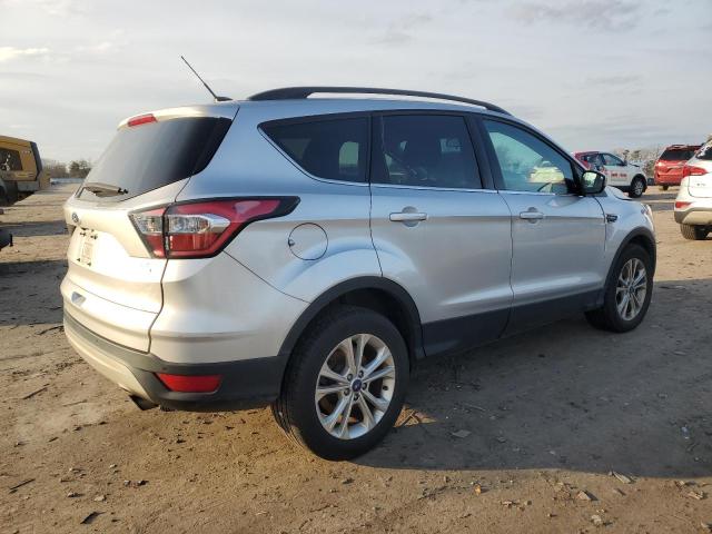 Photo 3 from auction – 2017 FORD ESCAPE SE with VIN 1FMCU9GD9HUB37517