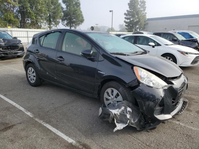 Photo 4 from auction – 2013 TOYOTA PRIUS C with VIN JTDKDTB31D1548546