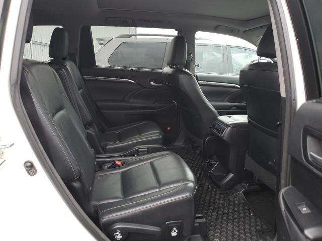 Photo 11 from auction – 2016 TOYOTA HIGHLANDER with VIN 5TDDKRFH1GS232322