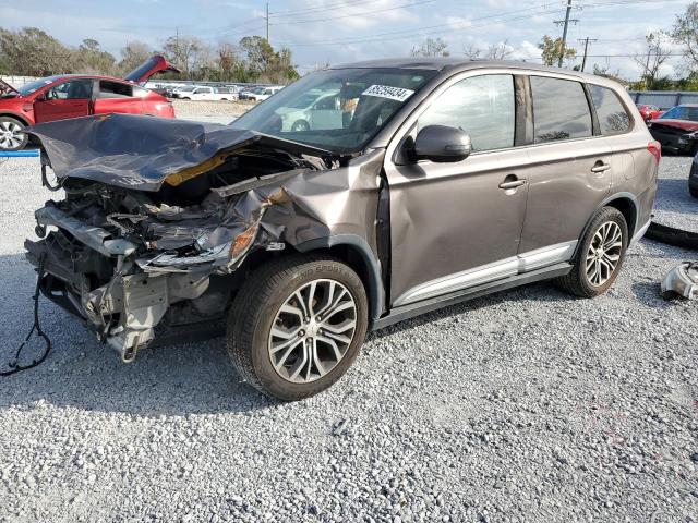 MITSUBISHI OUTLANDER 2017 مع رقم تعريف المركبة JA4AD3A32HZ005351 - صورة من المزاد
