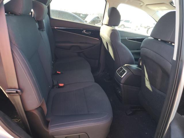 Photo 11 from auction – 2019 KIA SORENTO LX with VIN 5XYPG4A56KG600644