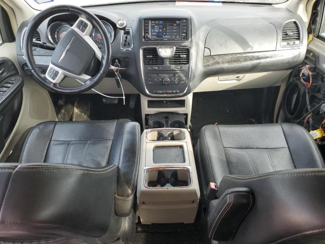 Photo 8 from auction – 2015 CHRYSLER TOWN & COU with VIN 2C4RC1BG2FR551981