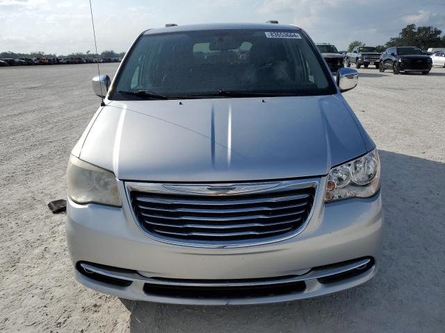 Photo 5 from auction – 2011 CHRYSLER TOWN & COU with VIN 2A4RR8DG2BR655914