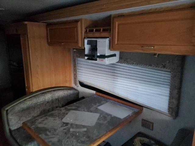 Photo 10 from auction – 2002 FREIGHTLINER CHASSIS X with VIN 4UZAAGBV21CJ91225