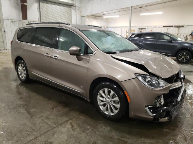 Photo 4 from auction – 2017 CHRYSLER PACIFICA T with VIN 2C4RC1BG0HR683124