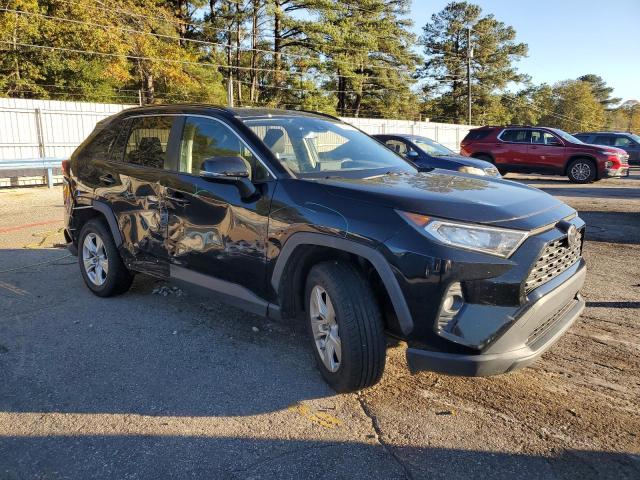 Photo 4 from auction – 2019 TOYOTA RAV4 XLE with VIN JTMW1RFV1KD004584