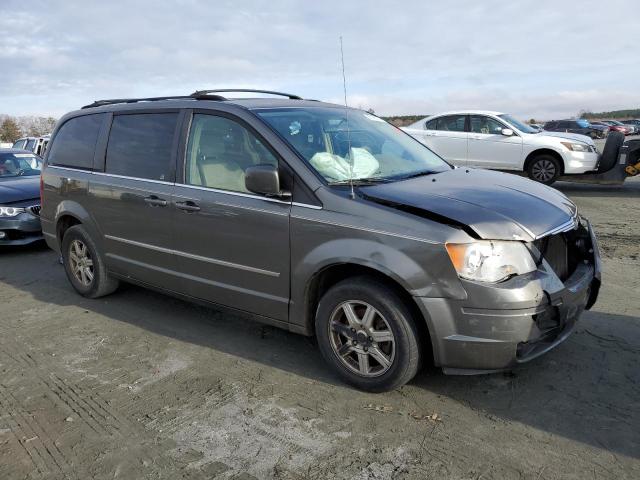 Photo 4 from auction – 2010 CHRYSLER TOWN & COU with VIN 2A4RR5D11AR404360