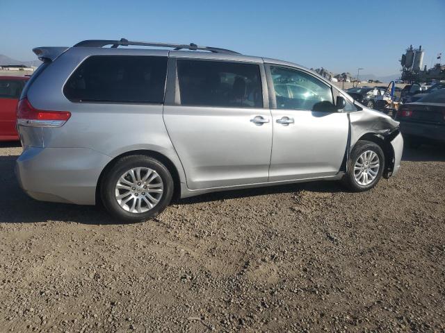 Photo 3 from auction – 2011 TOYOTA SIENNA XLE with VIN 5TDYK3DC9BS009461
