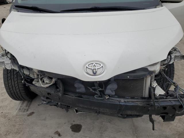 Photo 11 from auction – 2017 TOYOTA SIENNA XLE with VIN 5TDYZ3DC2HS865267