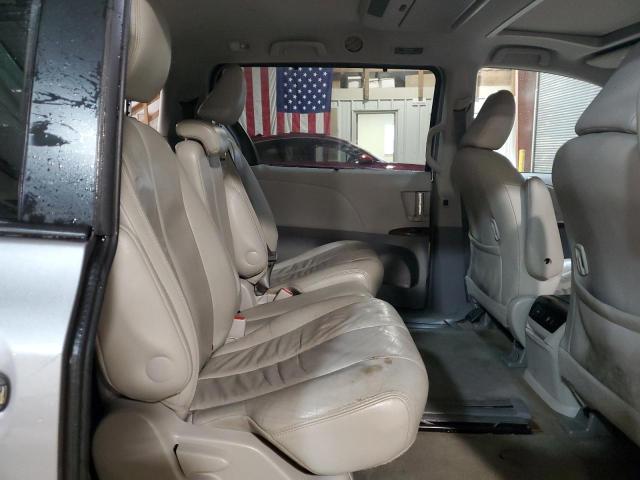 Photo 11 from auction – 2013 TOYOTA SIENNA XLE with VIN 5TDYK3DC4DS338149