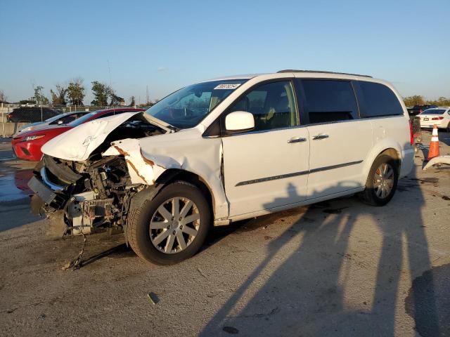 CHRYSLER TOWN & COU 2016 with VIN 2C4RC1BG9GR104744 - Photo from auction