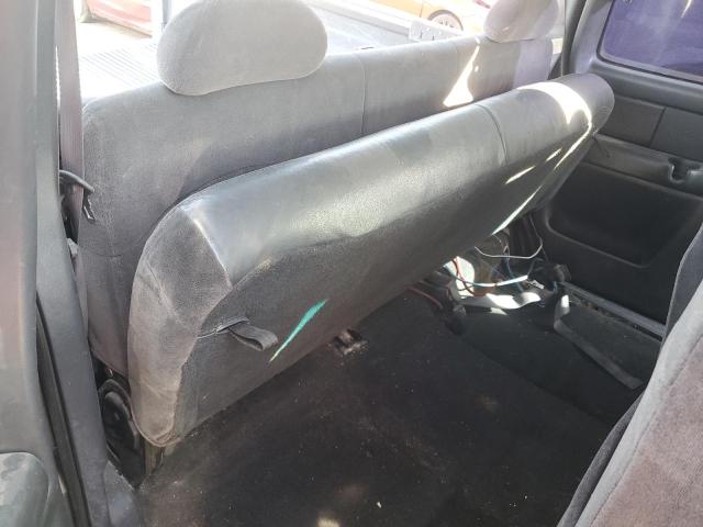 Photo 10 from auction – 2002 CHEVROLET SILVERADO with VIN 2GCEC19V421351891