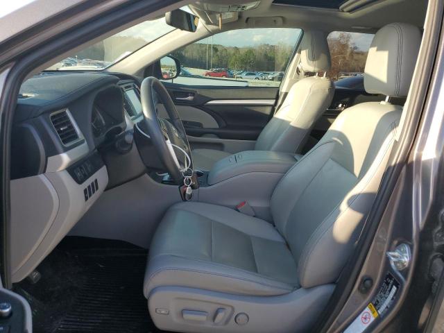 Photo 7 from auction – 2019 TOYOTA HIGHLANDER with VIN 5TDKZRFH1KS362337