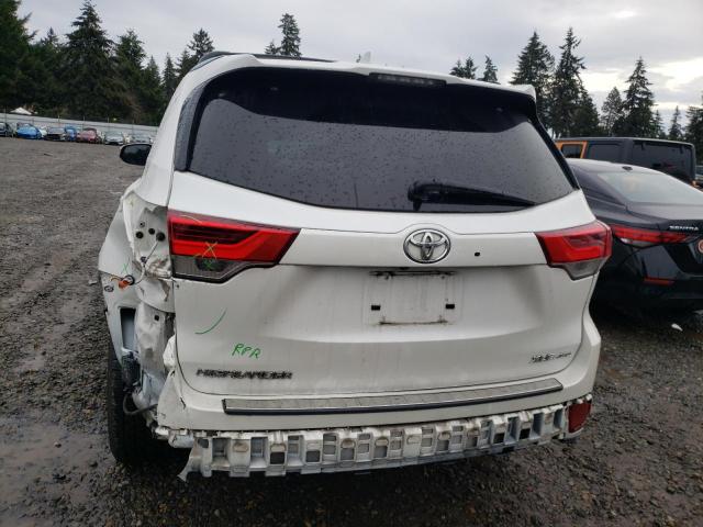 Photo 6 from auction – 2018 TOYOTA HIGHLANDER with VIN 5TDJZRFH6JS824787