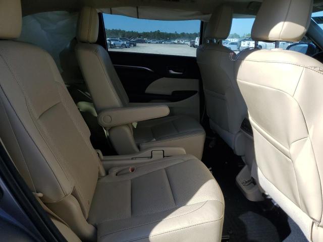Photo 11 from auction – 2016 TOYOTA HIGHLANDER with VIN 5TDYKRFHXGS187348