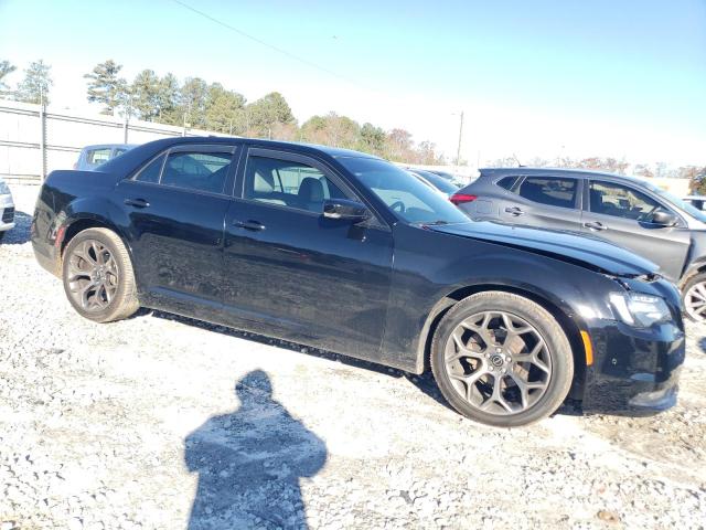 Photo 4 from auction – 2017 CHRYSLER 300 S with VIN 2C3CCABG3HH521486