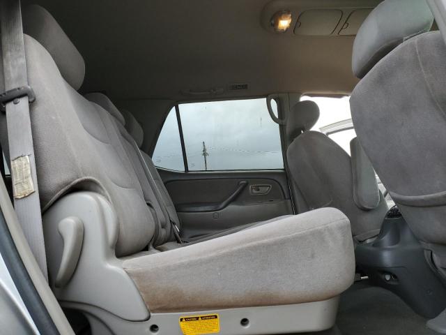 Photo 11 from auction – 2001 TOYOTA SEQUOIA SR with VIN 5TDZT34A11S043327
