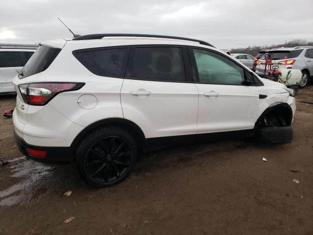 Photo 3 from auction – 2017 FORD ESCAPE SE with VIN 1FMCU9GD6HUD16758