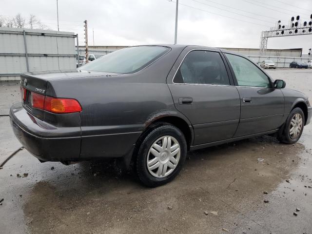 Photo 3 from auction – 2000 TOYOTA CAMRY CE with VIN 4T1BG22K8YU925916