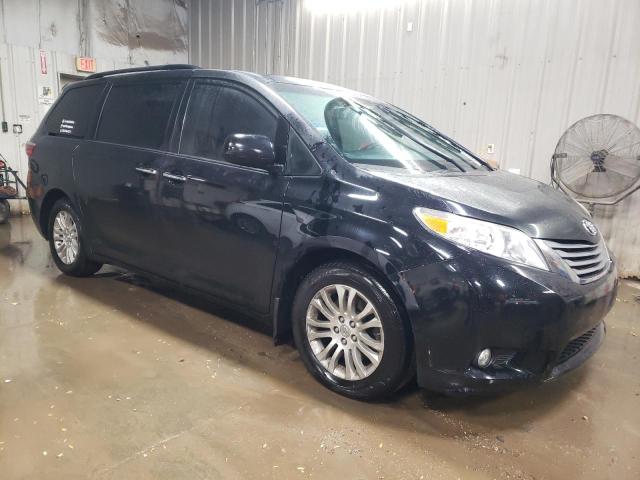 Photo 4 from auction – 2016 TOYOTA SIENNA XLE with VIN 5TDYK3DC6GS696048