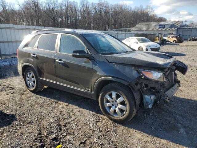 Photo 4 from auction – 2013 KIA SORENTO LX with VIN 5XYKTDA25DG368293