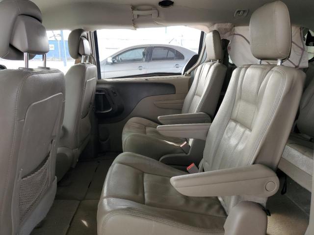 Photo 11 from auction – 2015 CHRYSLER TOWN & COU with VIN 2C4RC1BG9FR554053