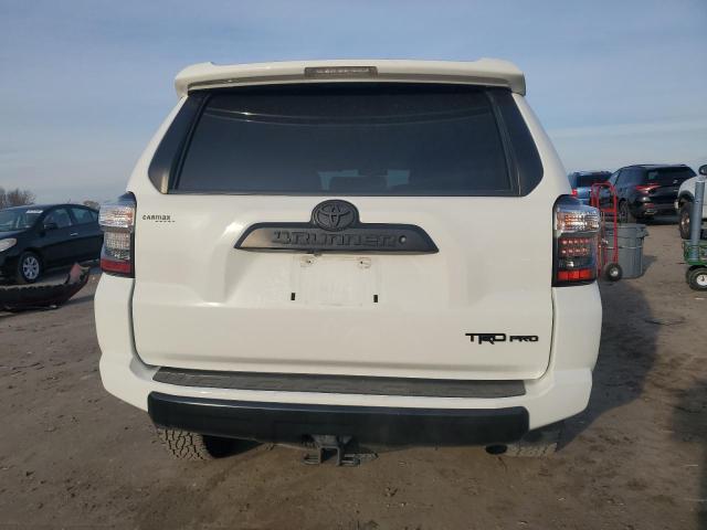 Photo 6 from auction – 2018 TOYOTA 4RUNNER SR with VIN JTEBU5JR6J5528715