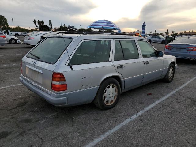 Photo 3 from auction – 1995 MERCEDES-BENZ E-320 with VIN WDBEA92E9SF339581