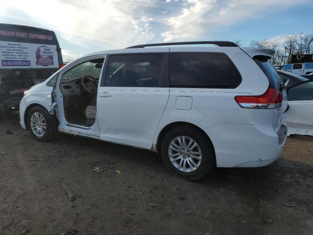 Photo 2 from auction – 2014 TOYOTA SIENNA XLE with VIN 5TDYK3DC7ES456262