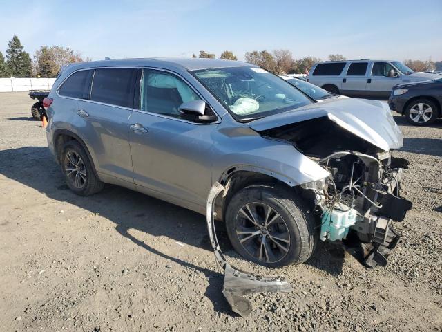 Photo 4 from auction – 2018 TOYOTA HIGHLANDER with VIN 5TDZZRFHXJS284525