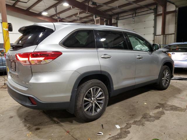 Photo 3 from auction – 2019 TOYOTA HIGHLANDER with VIN 5TDJZRFH9KS940969
