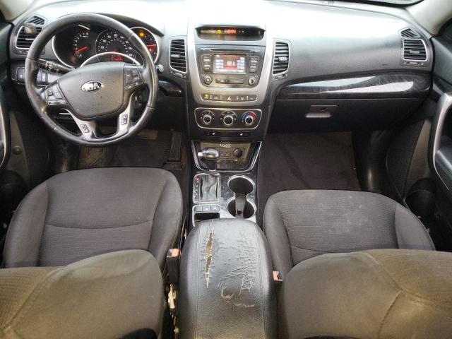Photo 8 from auction – 2015 KIA SORENTO LX with VIN 5XYKT4A60FG647124