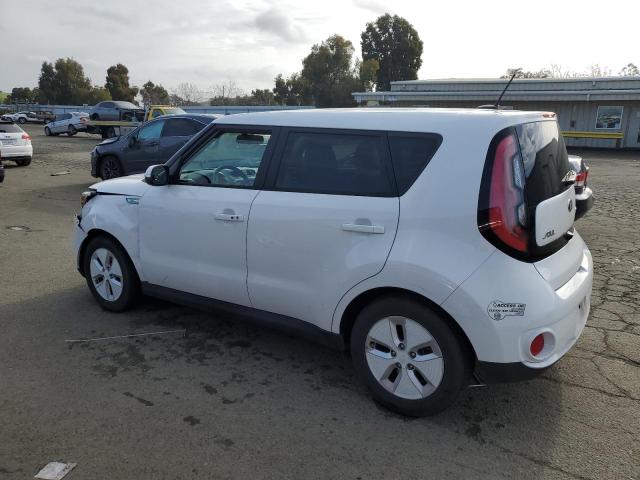 Photo 2 from auction – 2015 KIA SOUL EV with VIN KNDJP3AE4F7002300