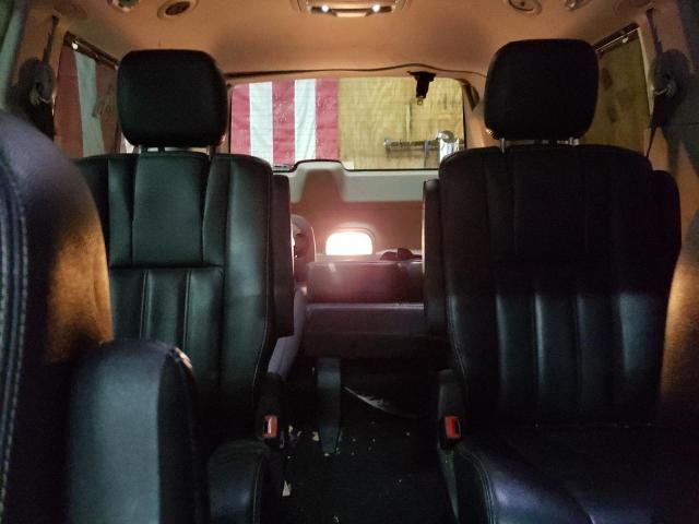 Photo 10 from auction – 2014 CHRYSLER TOWN & COU with VIN 2C4RC1BG4ER251907