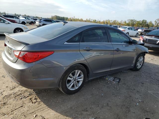 Photo 3 from auction – 2013 HYUNDAI SONATA GLS with VIN 5NPEB4AC3DH731238