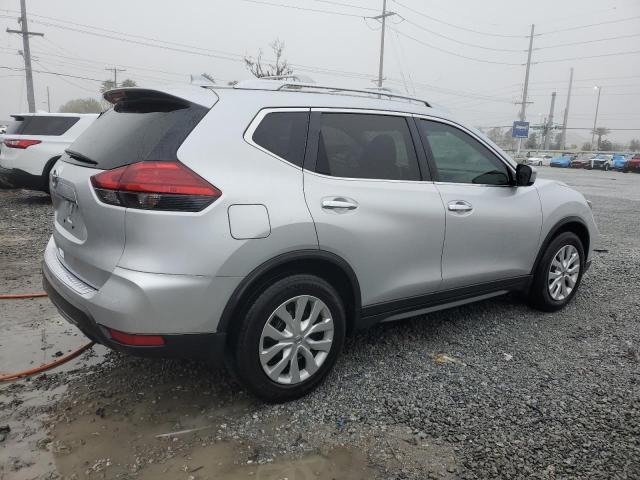 Photo 3 from auction – 2017 NISSAN ROGUE S with VIN KNMAT2MT6HP579641