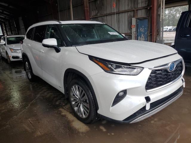 Photo 4 from auction – 2024 TOYOTA HIGHLANDER with VIN 5TDEBRCH8RS628923