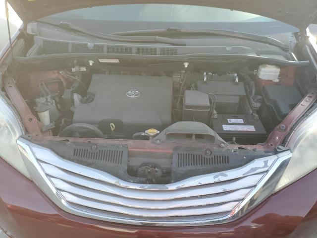 Photo 12 from auction – 2014 TOYOTA SIENNA XLE with VIN 5TDYK3DC5ES415922