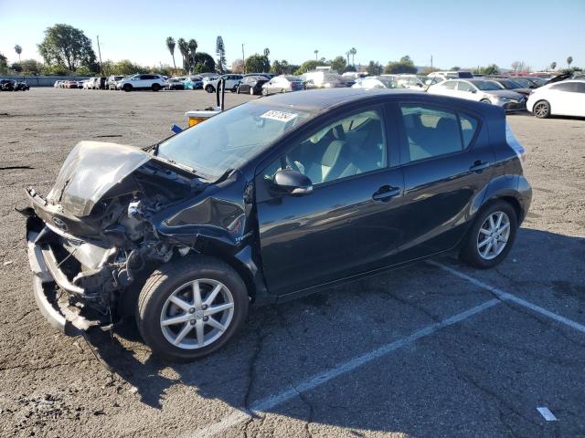 TOYOTA PRIUS C 2013 with VIN JTDKDTB31D1052887 - Photo from auction