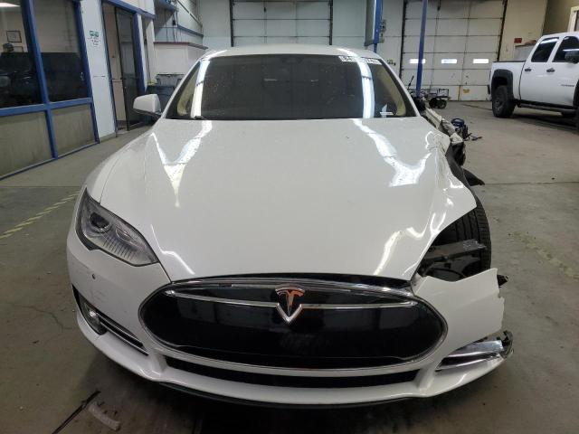 Photo 11 from auction – 2015 TESLA MODEL S 85 with VIN 5YJSA1H2XFF080919