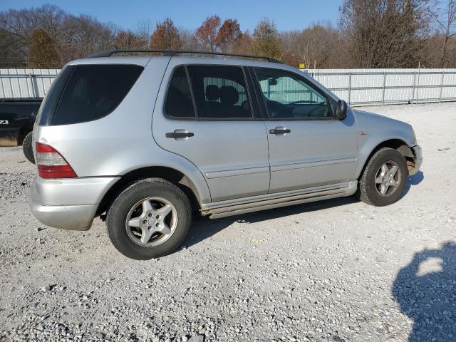 Photo 3 from auction – 2000 MERCEDES-BENZ ML 320 with VIN 4JGAB54E9YA177973