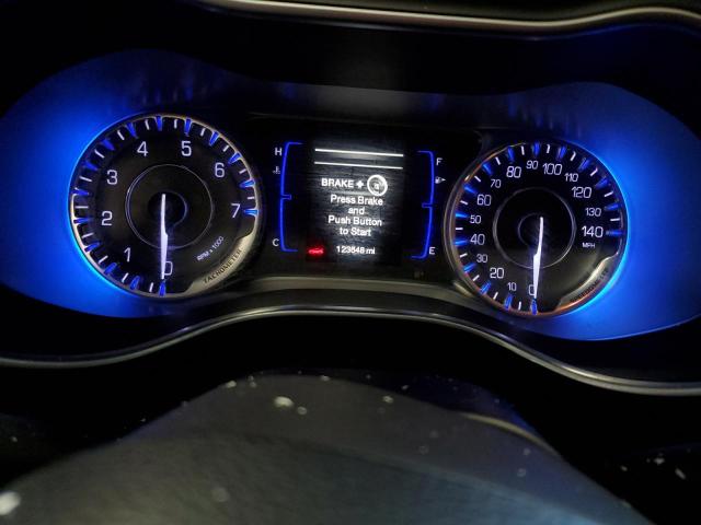 Photo 9 from auction – 2015 CHRYSLER 200 LIMITE with VIN 1C3CCCAB8FN558944