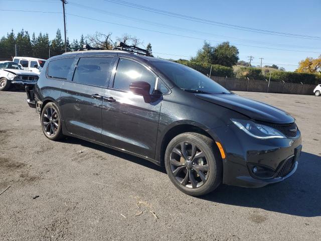Photo 4 from auction – 2019 CHRYSLER PACIFICA L with VIN 2C4RC1GG8KR598337