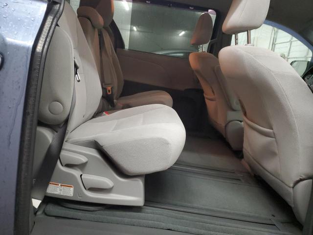 Photo 11 from auction – 2015 TOYOTA SIENNA LE with VIN 5TDKK3DC4FS619392