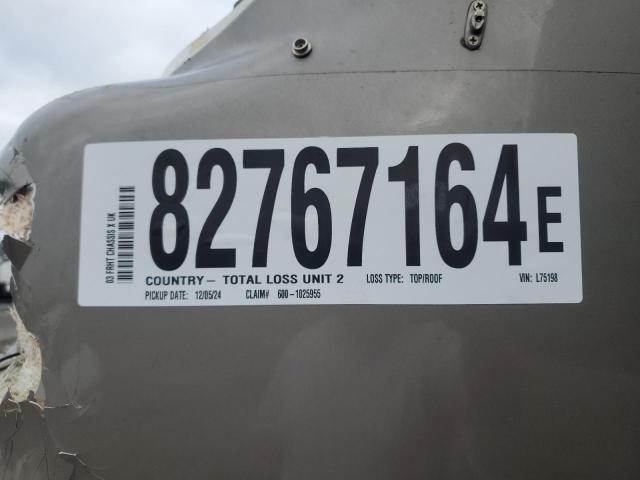 Photo 10 from auction – 2003 FREIGHTLINER CHASSIS X with VIN 4UZAAHAK33CL75198