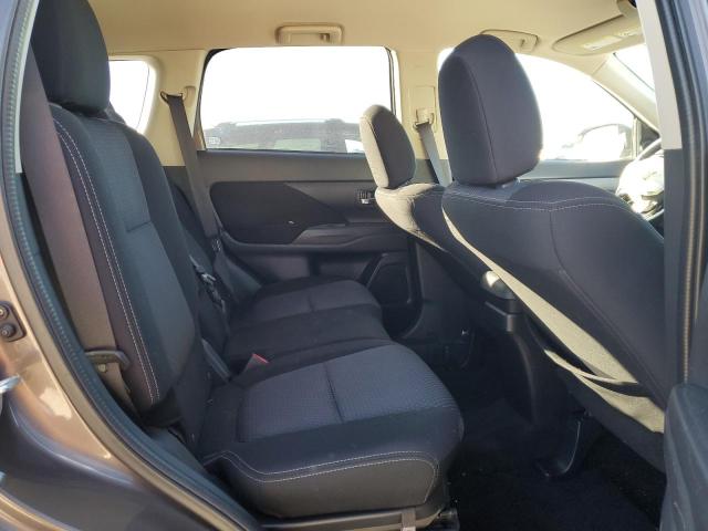 Photo 11 from auction – 2016 MITSUBISHI OUTLANDER with VIN JA4AD3A33GZ052354